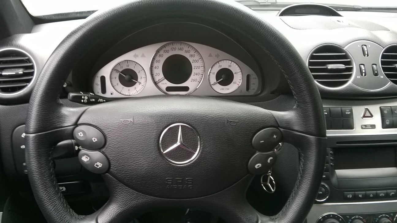 Mercedes Benz CLK 220 Coupe