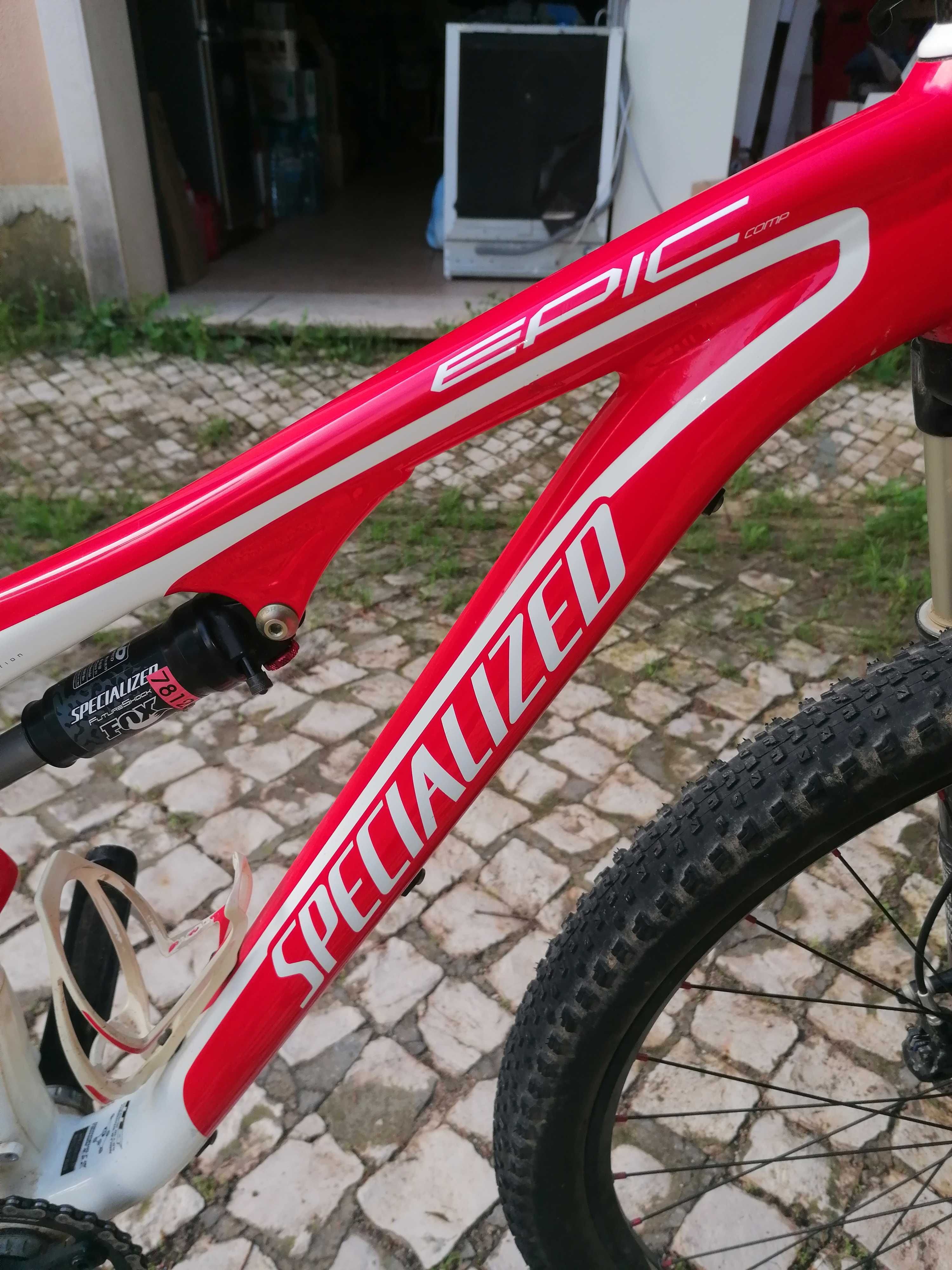 Btt Specialized epic comp suspensão total roda 29.