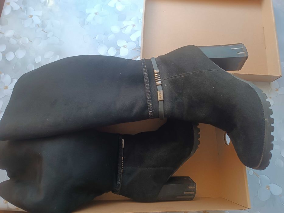 Зимові черевики жіночі 38