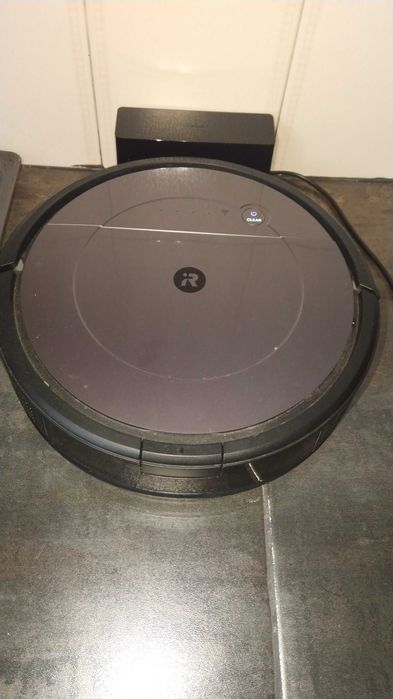 Vendo aspirador I Robot aspirador e lava, usado 6 vezes