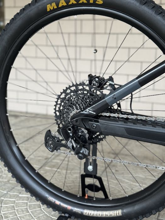 BICICLETA ELETRICA CUBE STEREO HYBRID 140 HPC RACE