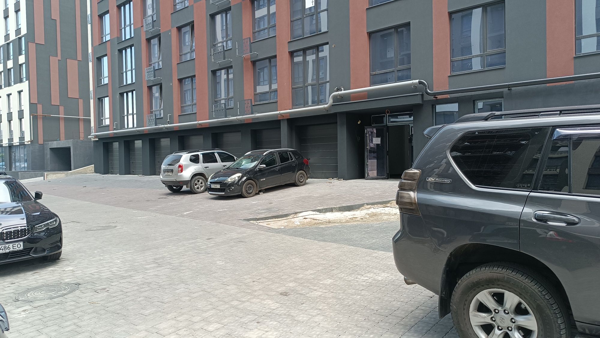 Продам гараж у жк паркова алея.