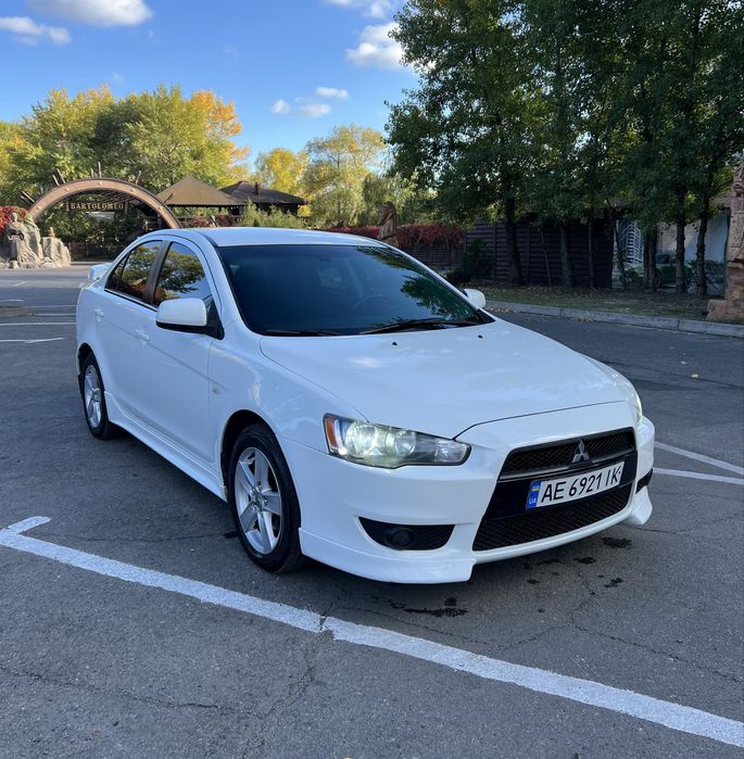 Продам Mitsubishi Lancer 10 2,0 Automat