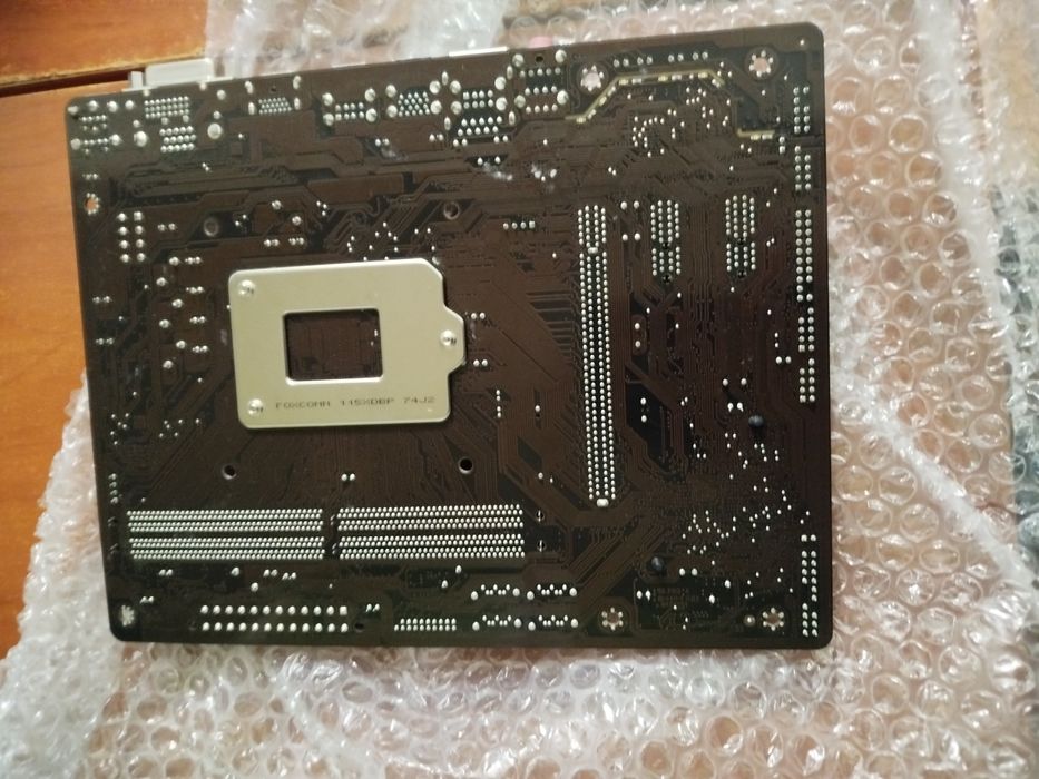 Материнская плата hm110