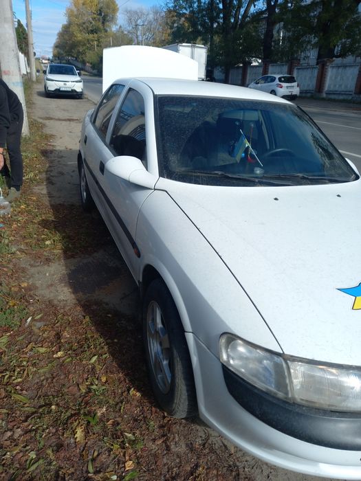 Opel vectra B бензин 1.6