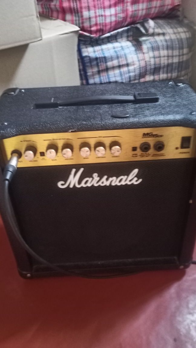 Електрогітара yamaha eg112 та комбік marshall