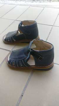 Sapato-sandalia T. 24