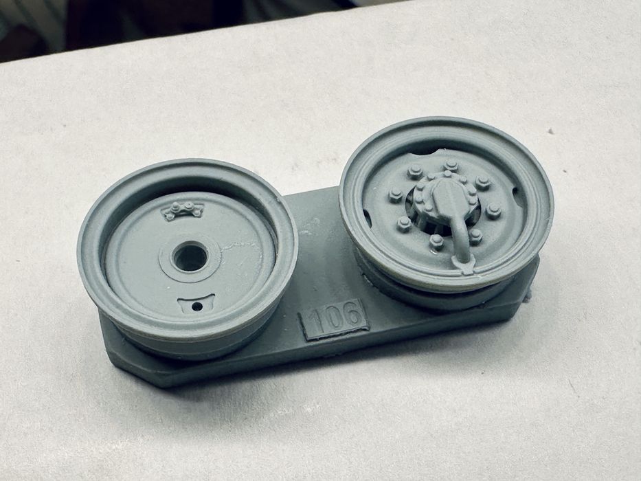 Набір смоляних колес для ЗіЛ-131 1:35 Miniarm 35106