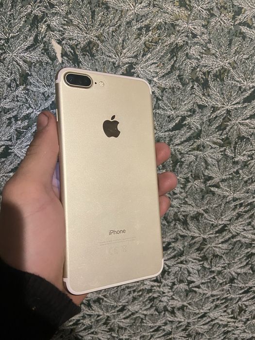 Айфон 7 + в идиальном состоянии