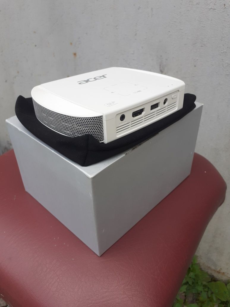 Проектор Acer C205