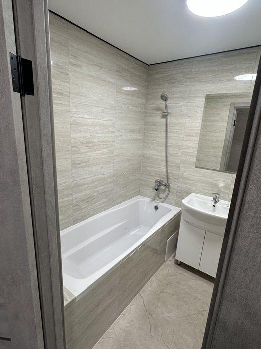 Власник! 2к Квартира Біля Трц Подоляни