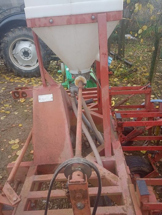 Міжрядковий культиватор