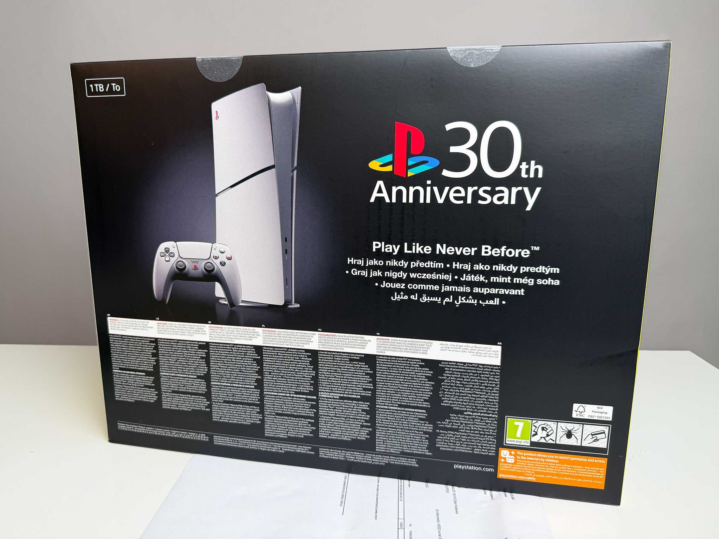 Playstation 5 Slim 1TB 30th Anniversary Limited Edition + Dual Sense.