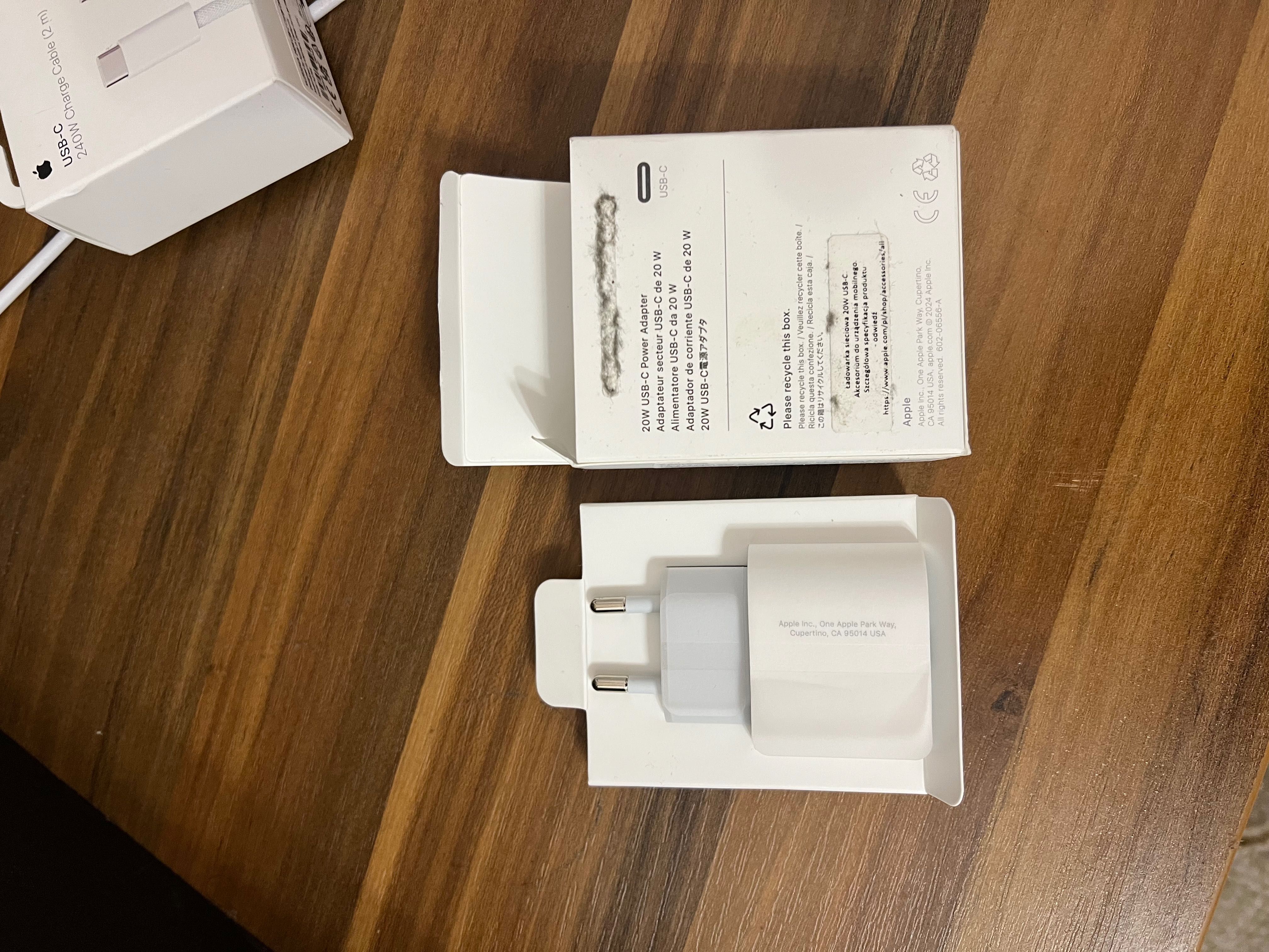 Продам оригінальну зарядку Apple (USB-C 20W) + кабель USB-C (240W, 2 м