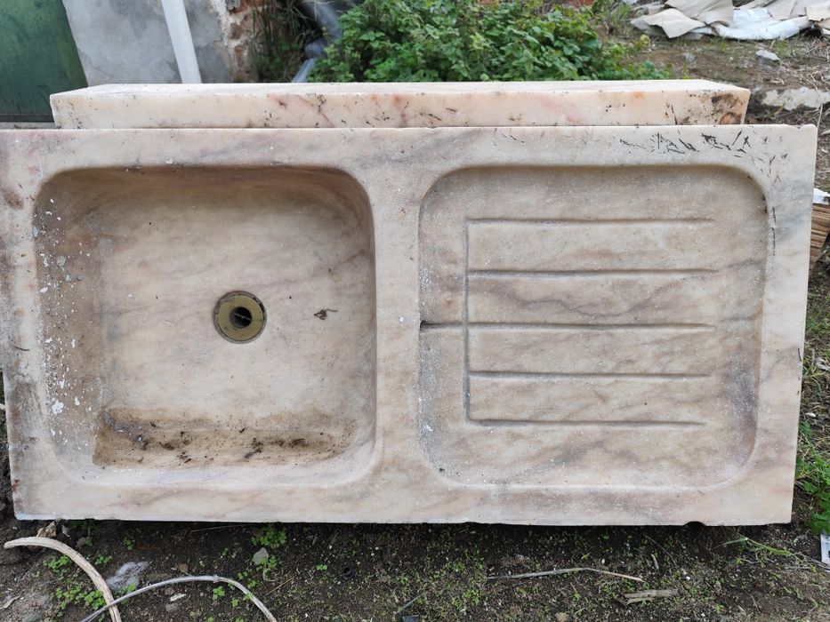 Lava loiça em mármore