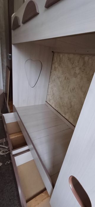 Продам двухярусну кровать