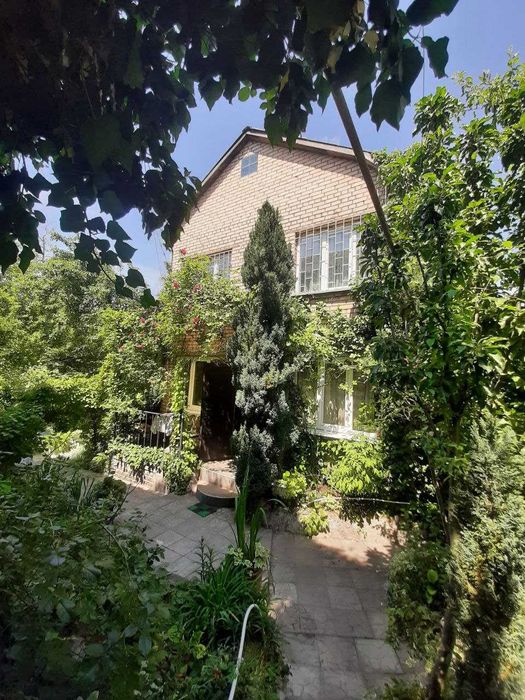 Будинок на 3 родини. Ірпінь, біля парку "Незнайка "