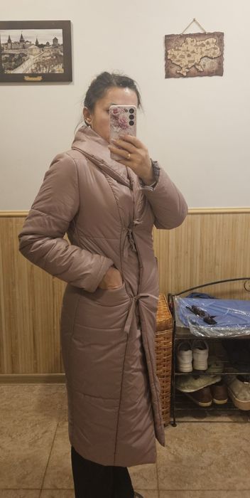 Продам жіночу теплу куртку-пальто