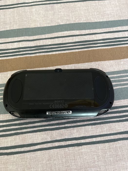 PlayStation Vita - Consola de Jogos Sony + carregador