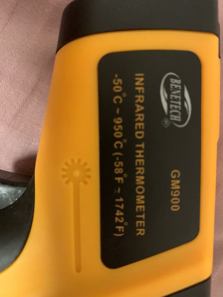 Пірометр BENETECH GM900 -50°C ~ 950°C