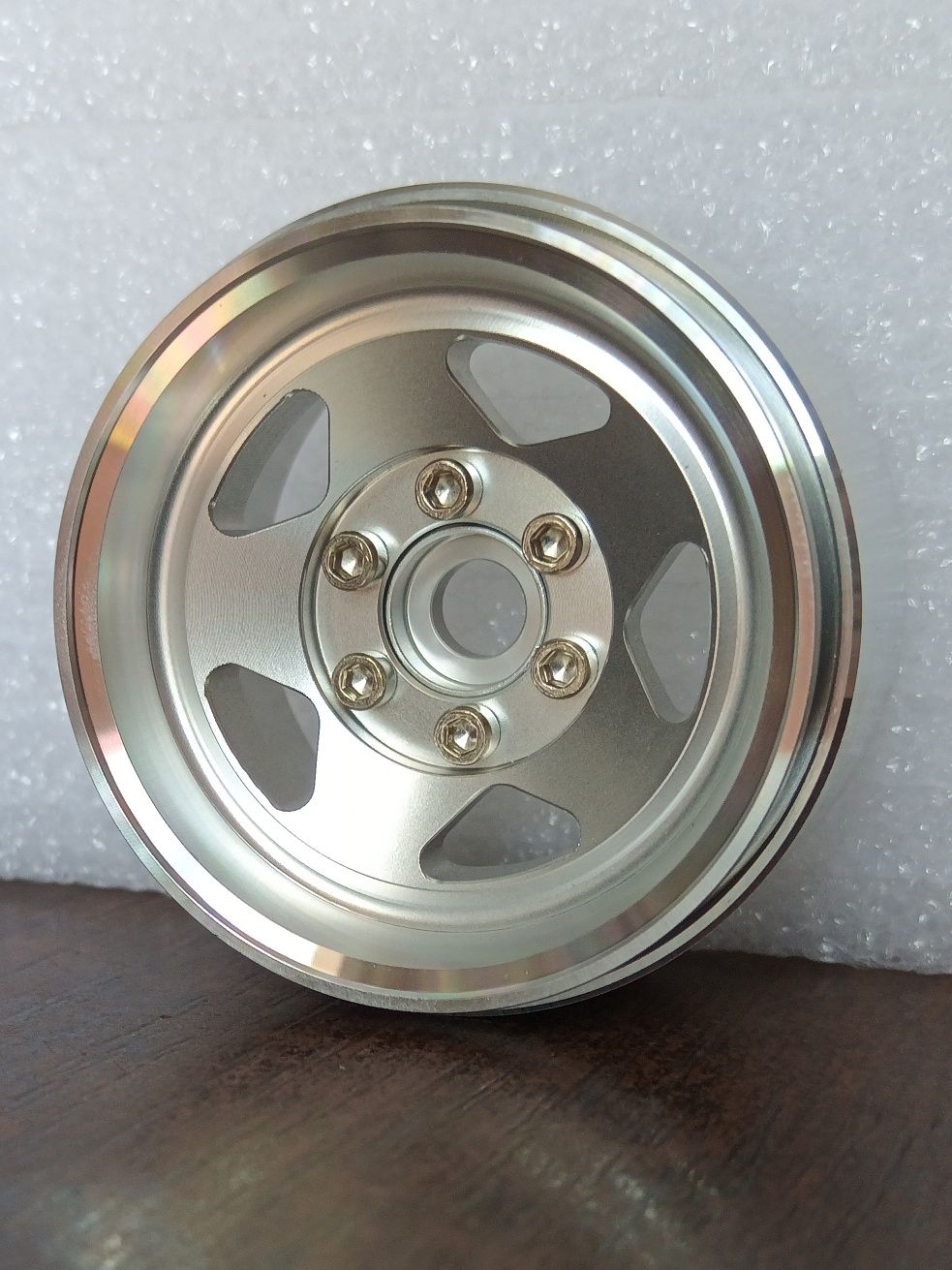 4 aluminiowe felgi beadlock rc 1.9" srebrne TRX SCX MST FMS TAMIYA HPI
