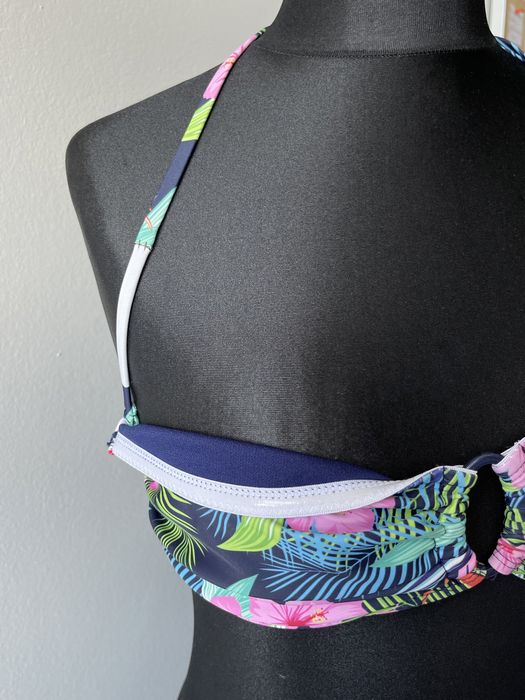 Strój kąpielowy, tropikalny wzór