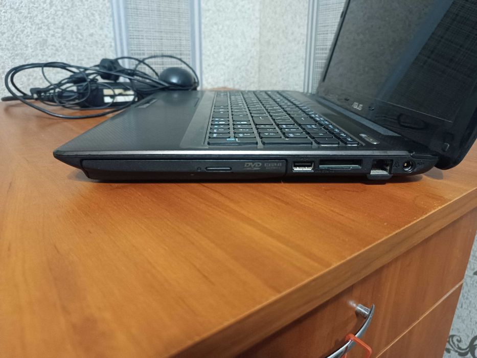 Ноутбук ASUS K52D