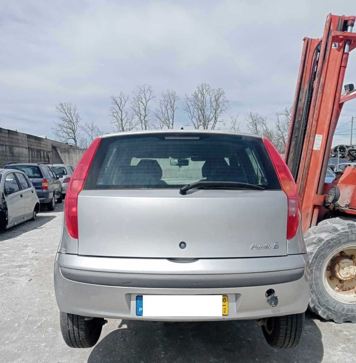 Para peças Fiat Punto II 1.2 16V ano 2000