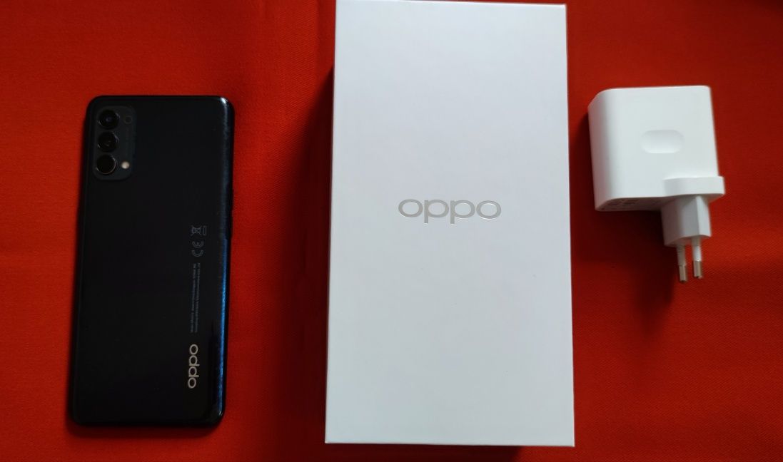 Smartfon OPPO Reno 4