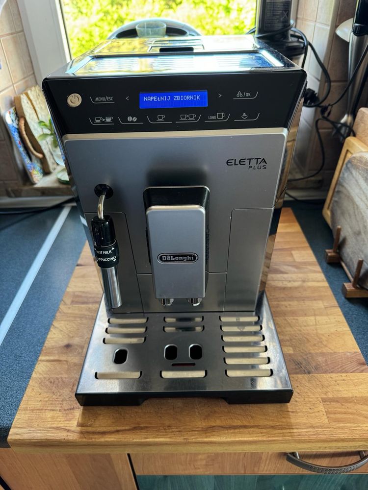 Ekspres do kawy DeLonghi Eletta Plus, stan bdb, komplet z pudełkiem