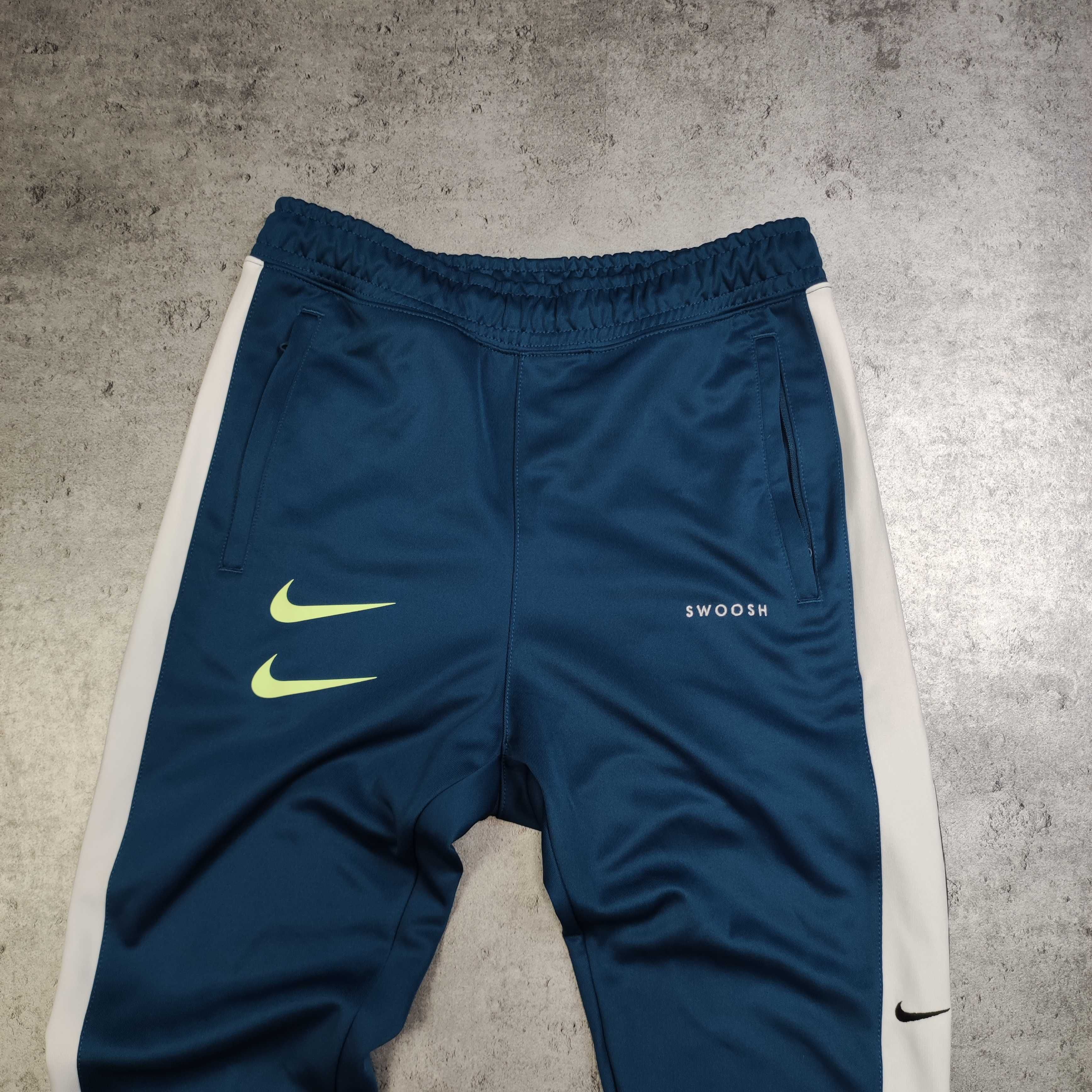 MĘSKIE Dresy PREMIUM Joggery Nike Lampas Granatowe Swoosh Limited