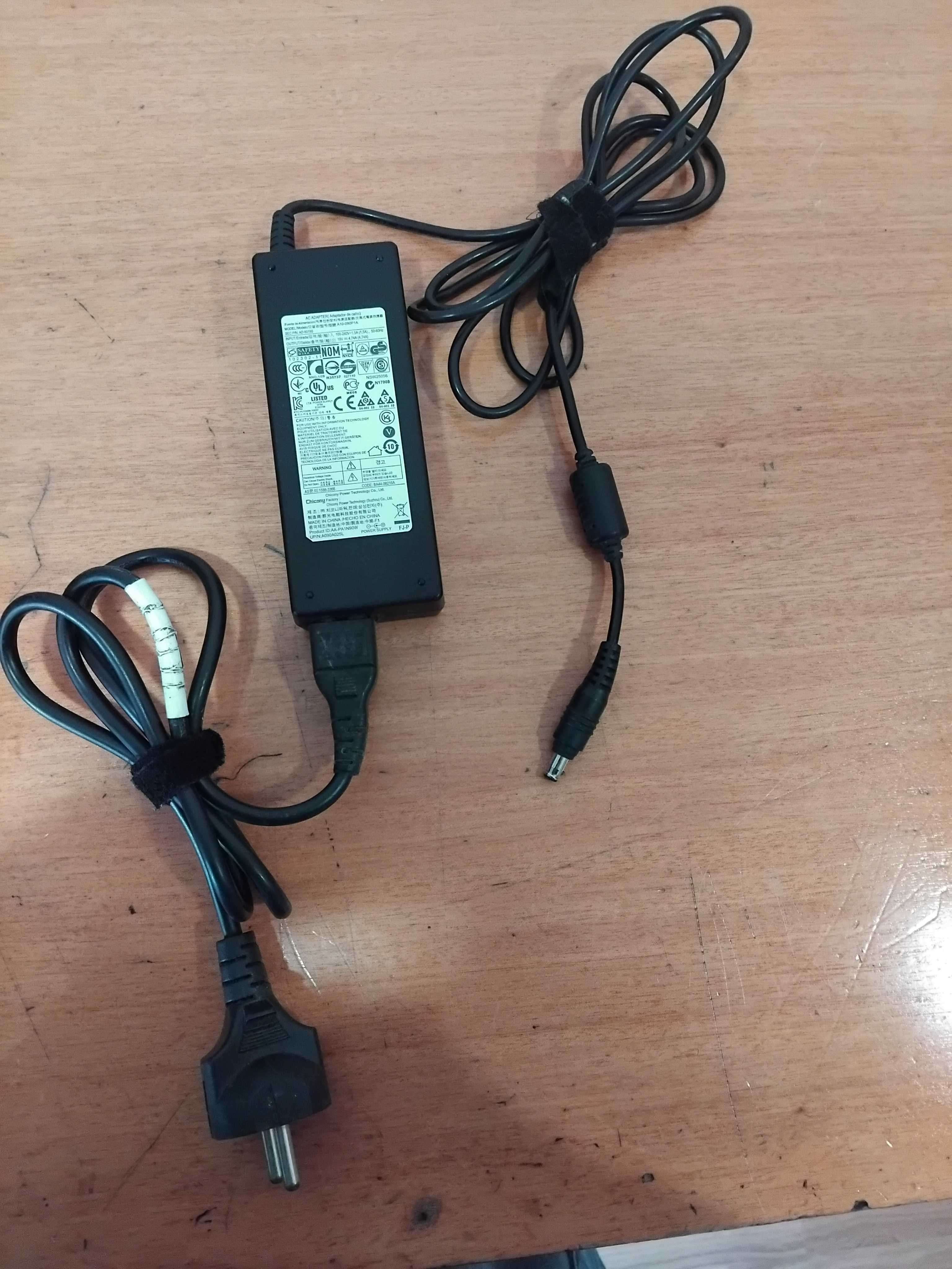 Carregador Samsung 19V 4.74A