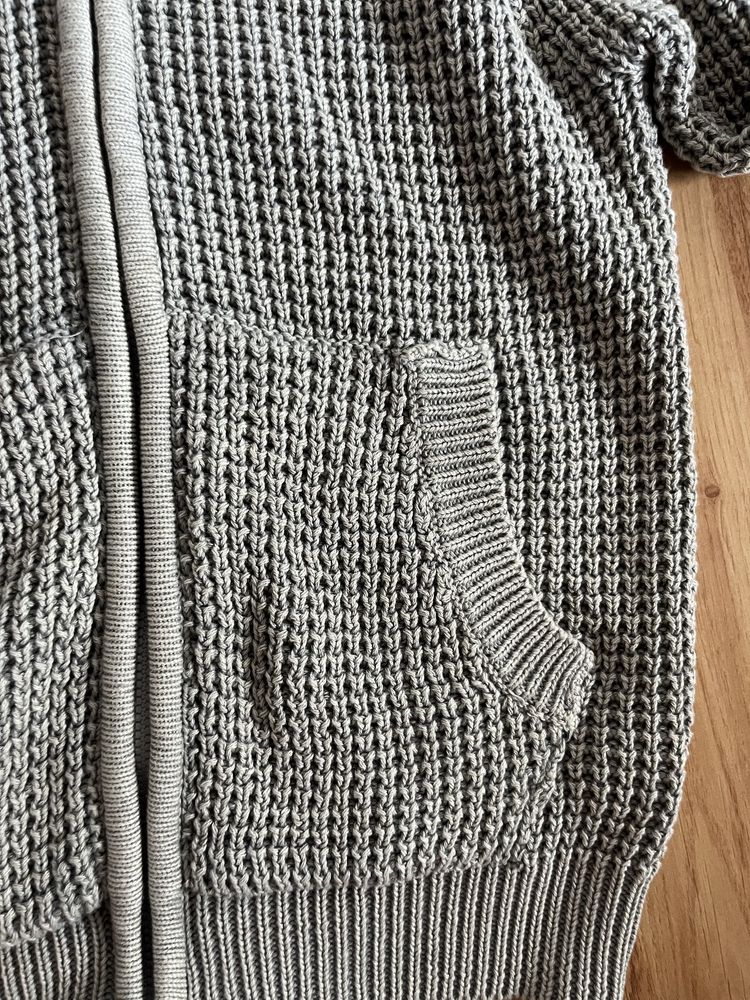 Reserved sweter Zasuwany z kapturem 128