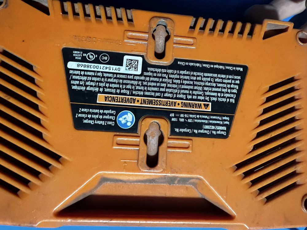 Зарядний пристрій  RIDGID дріль AEG BS18G2