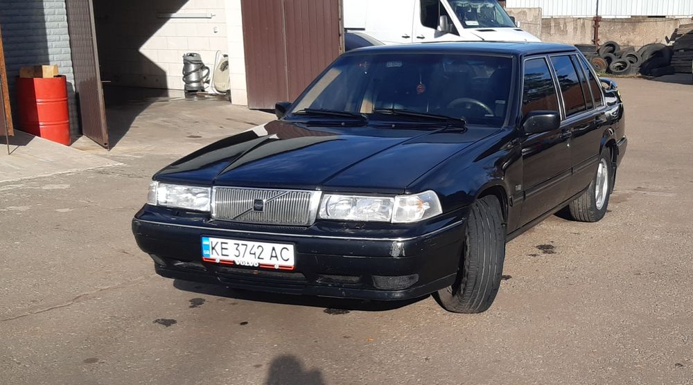 Продам Volvo 960