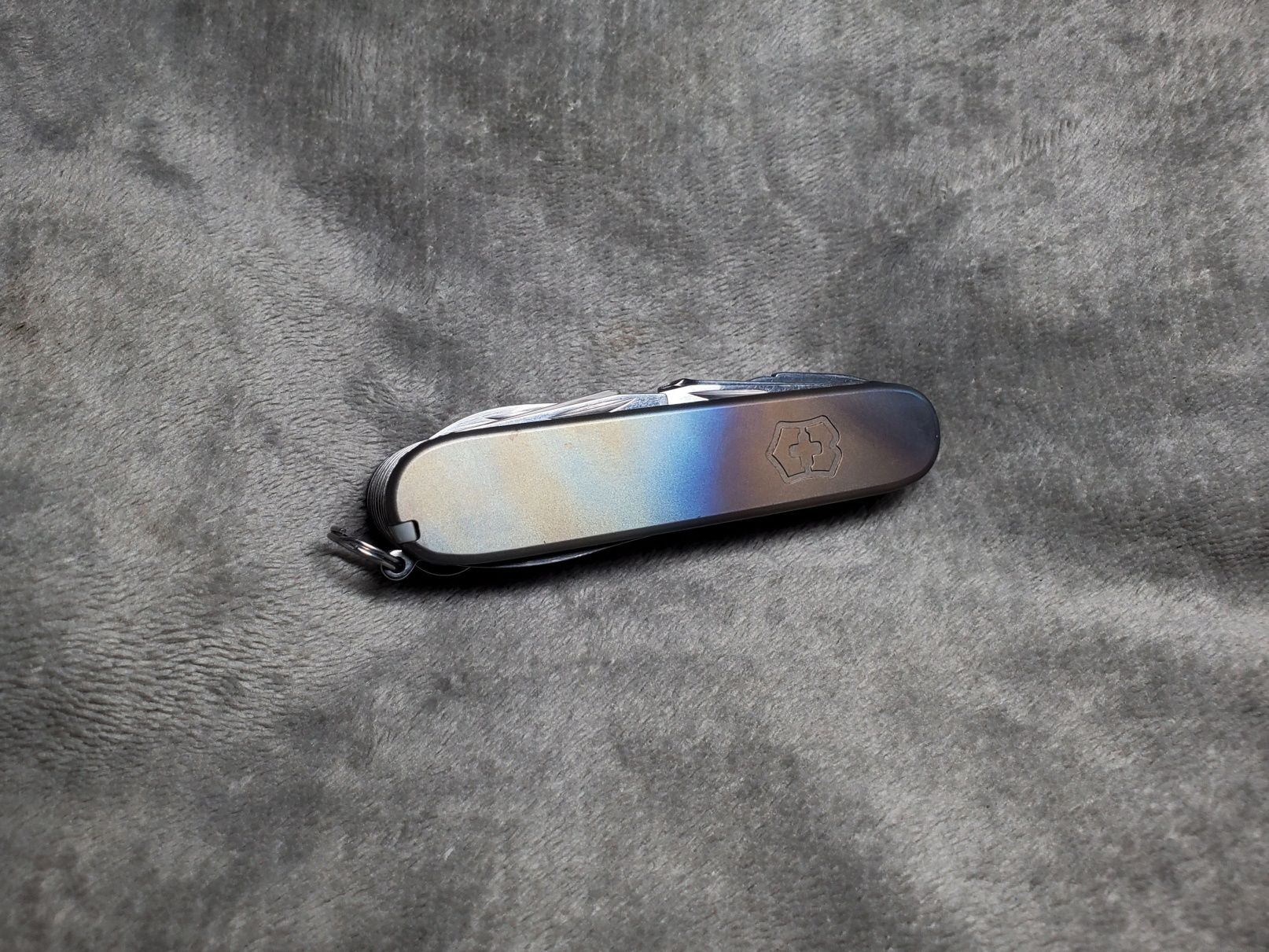 Victorinox 1.6795 Swiss Сhamp Titanium