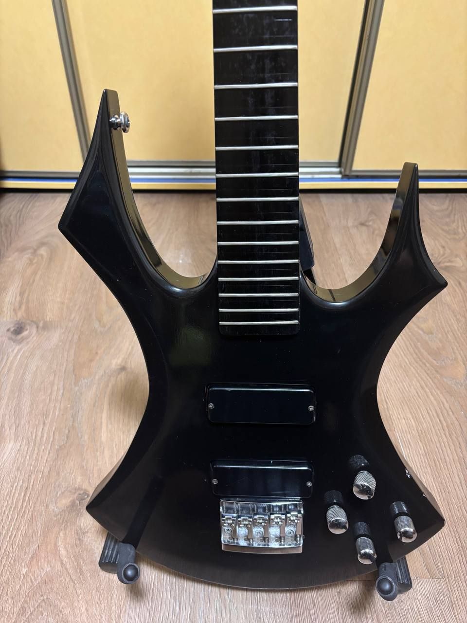 Бас гітара Warlock custom 5 струн