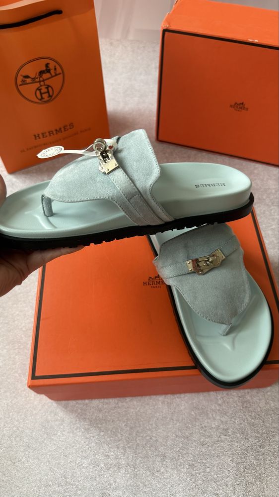 Шльопанці жіночі шкіряні Hermes