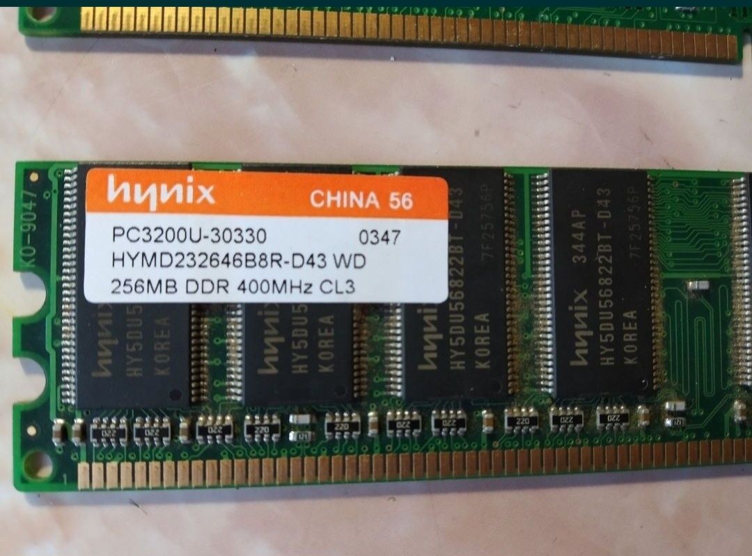 Оперативная память DDR400 - 256 MB