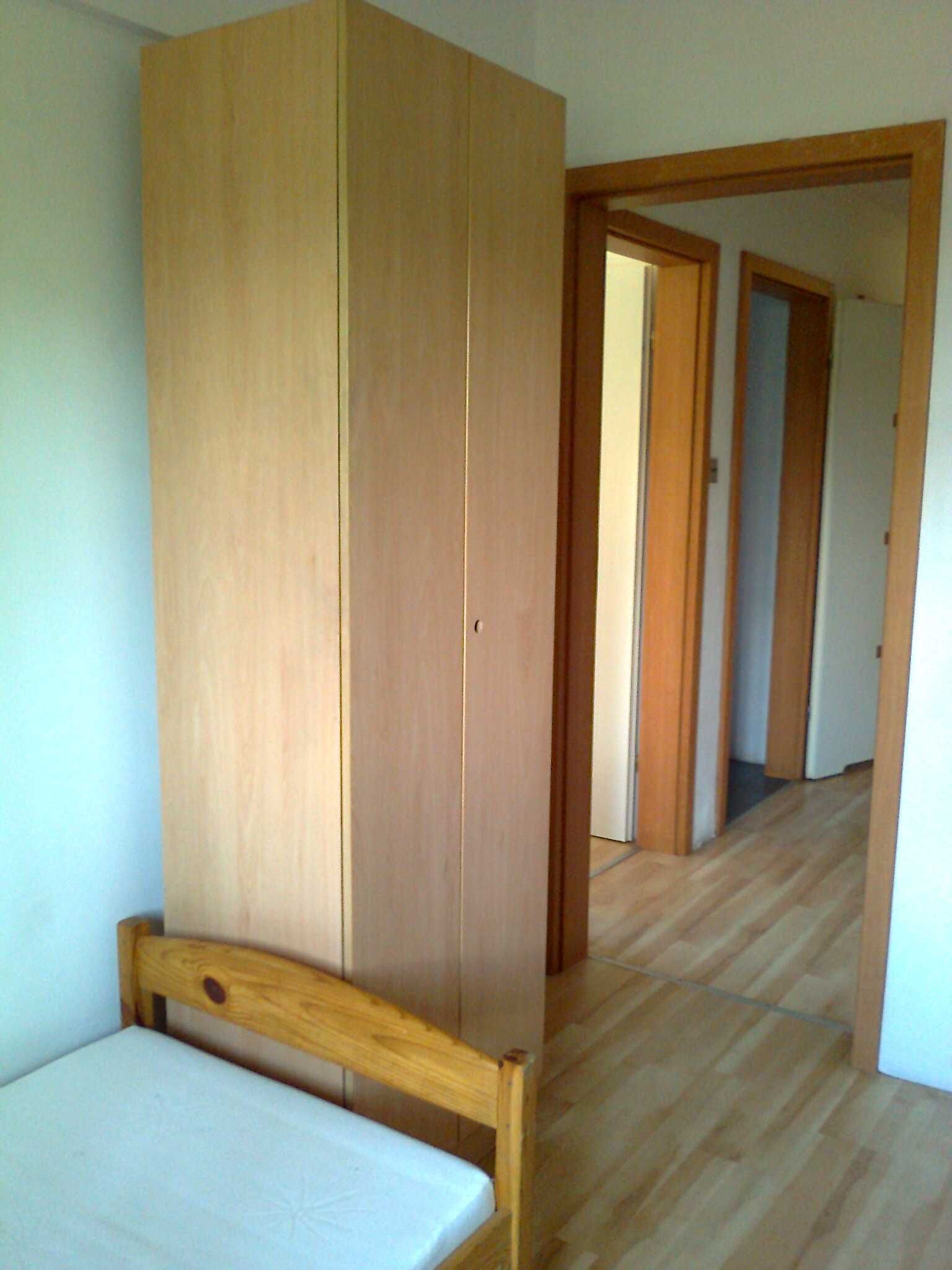 Pokoje, noclegi, mieszkanie umeblowane.