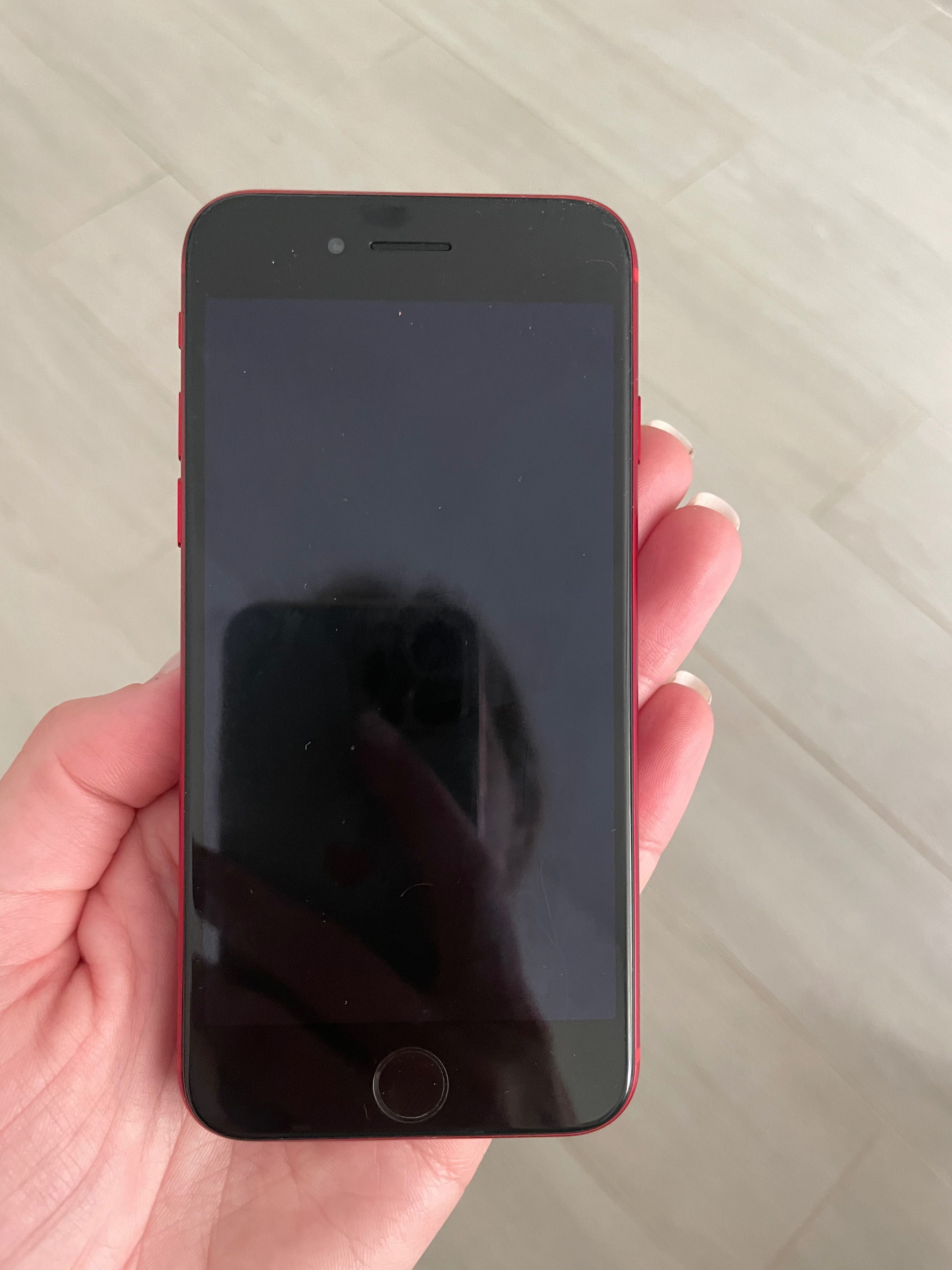 iPhone 8/64g користованиф
