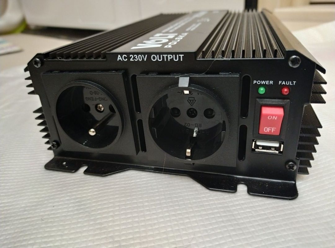 Инвертор IPS-3400N Volt Polska 12-220 В 1700Вт