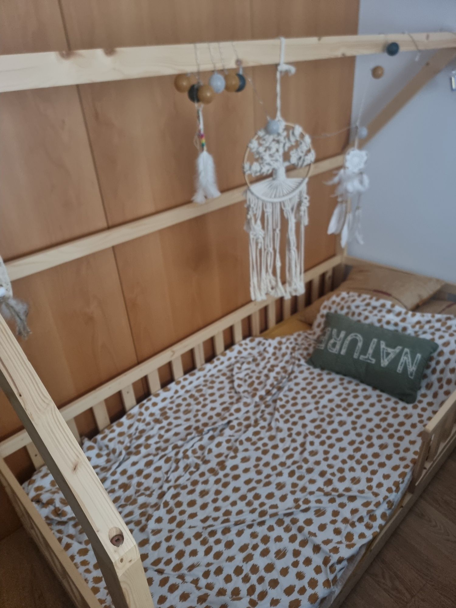 Cama montesori com colchao
