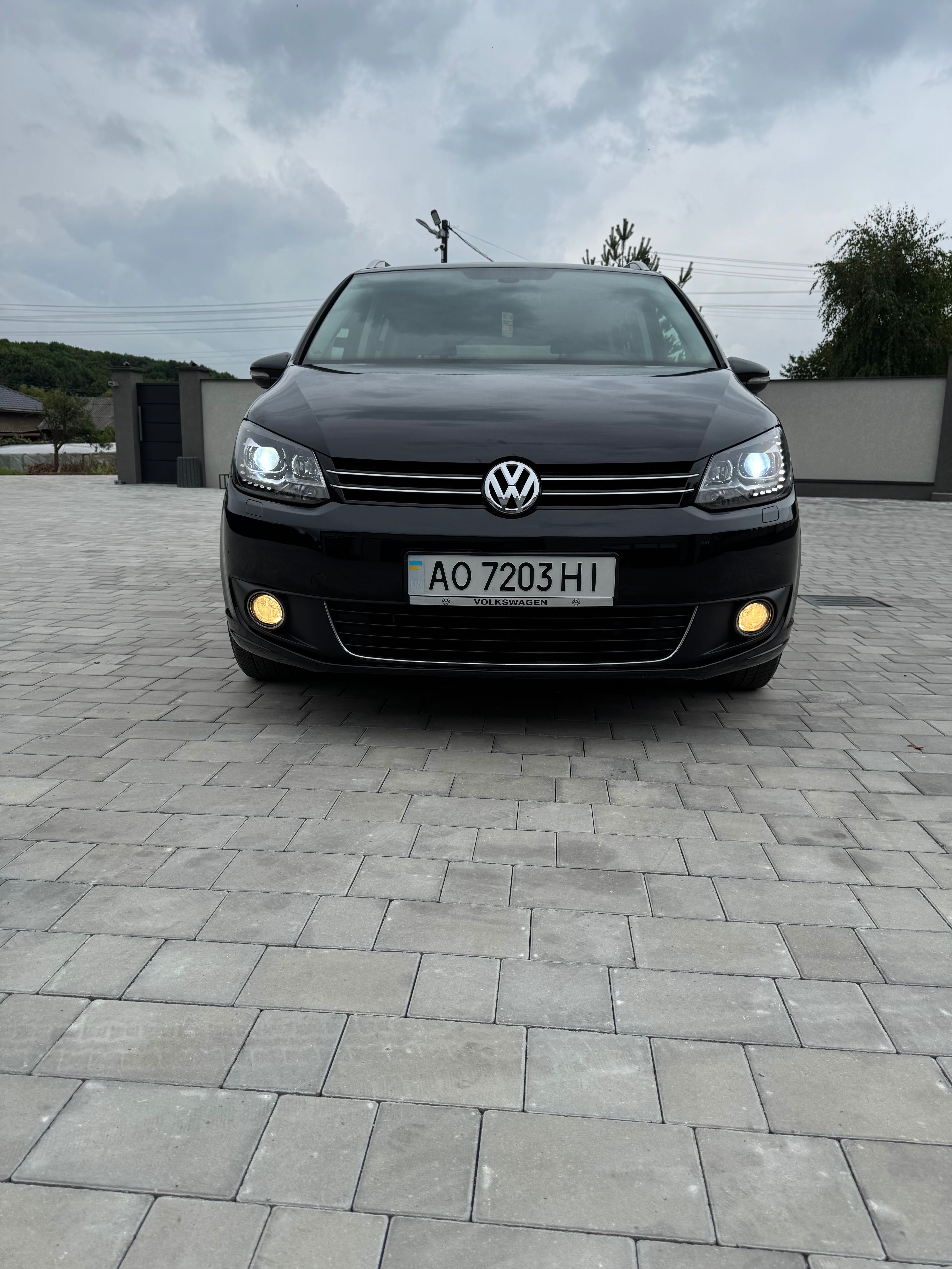 Продам автомобіль Wolkswagen Touran