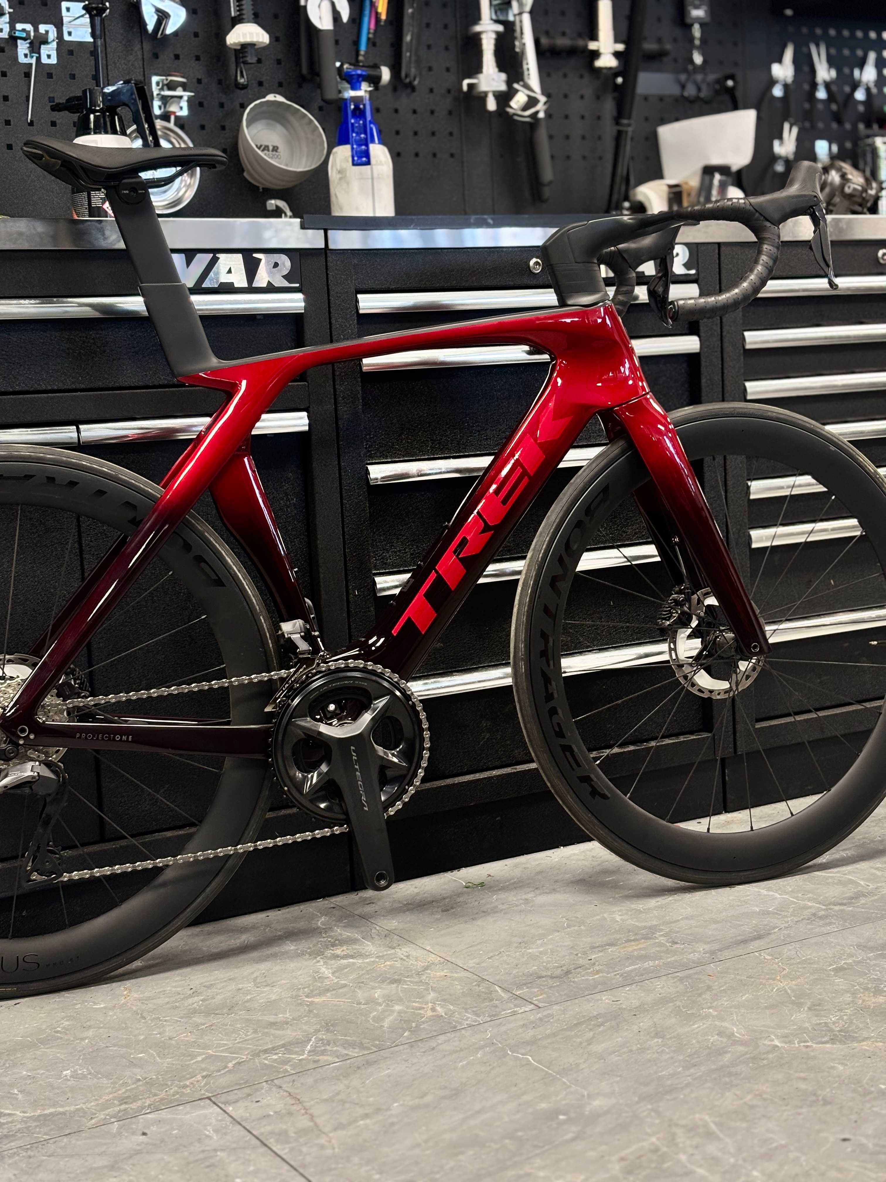 Rower Trek Madone SLR 7 rozm. 56 Red Carbon Smoke