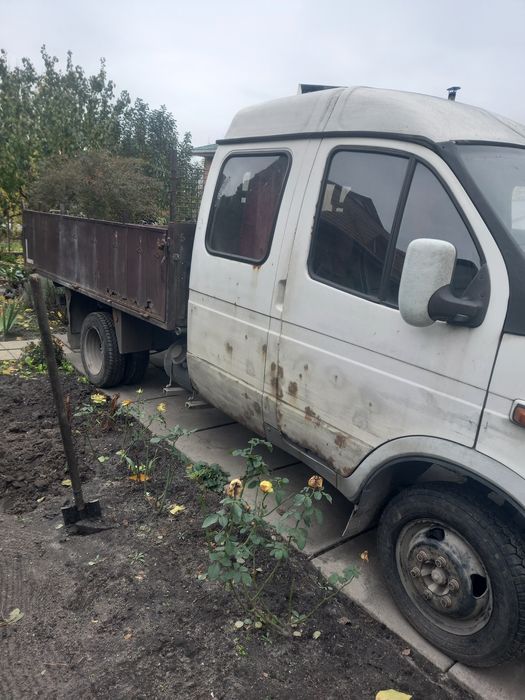 Продам машину ГАЗ 33023