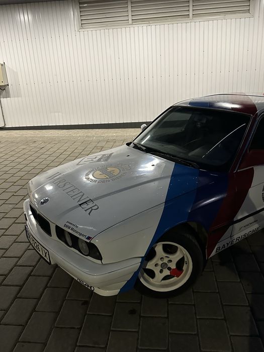 Продам BMW E34 M50B25