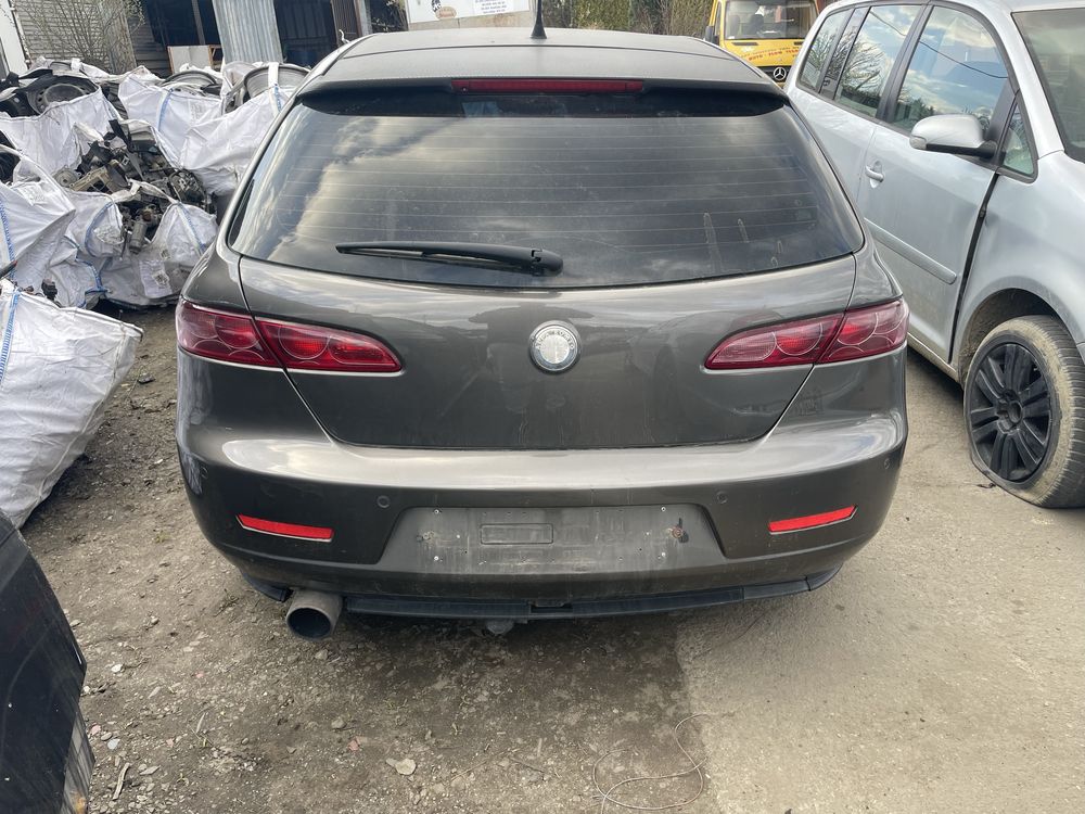 Na części Alfa Romeo 159 SW 1.9 JTD 939A2000 skrzynia 6B lakier 568/A