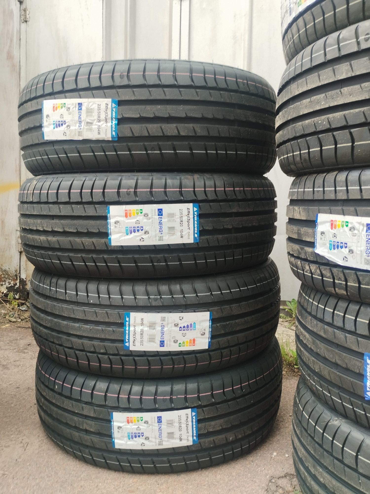 Шини Літні
235/50 R20 104W XL Triangle EffeXSport TH202