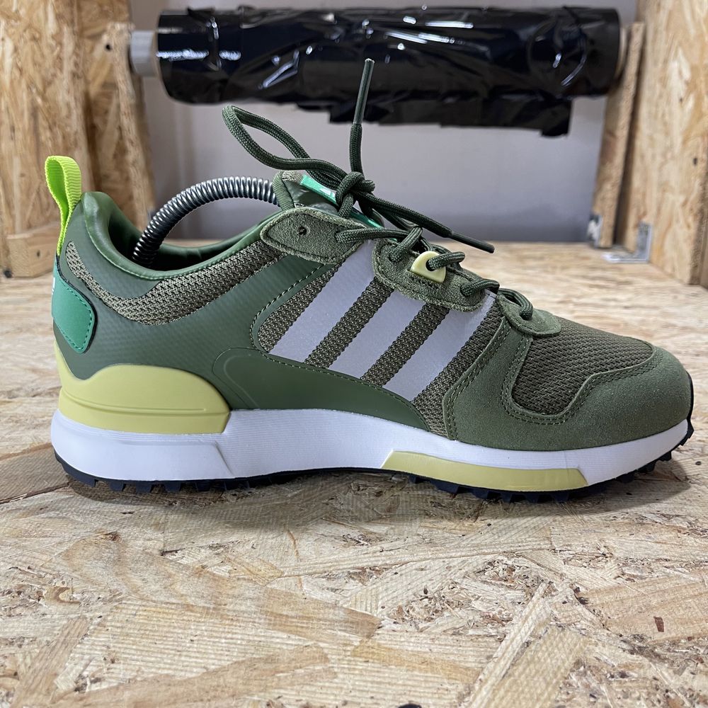 Чоловічі кросівки Adidas ZX 700 HD Green